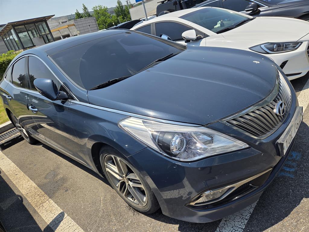 HYUNDAI Grandeur - Vista 2