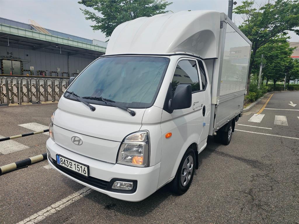 Small Truck Top_Wingbody 2025 Blanco - Importación desde Corea - HF Imports Iquique - Foto 1