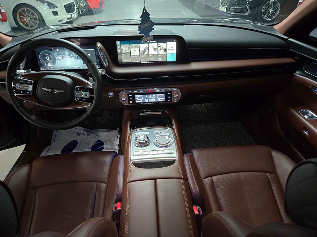 Genesis G90 - Vista 11