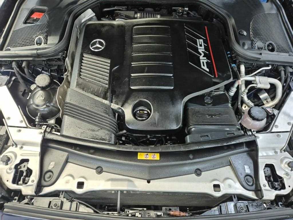 Mercedes Benz E class - Vista 7
