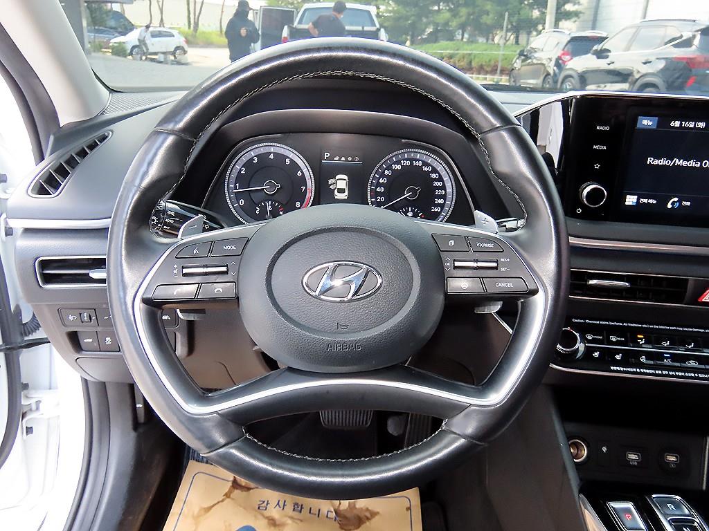 HYUNDAI Sonata - Vista 10
