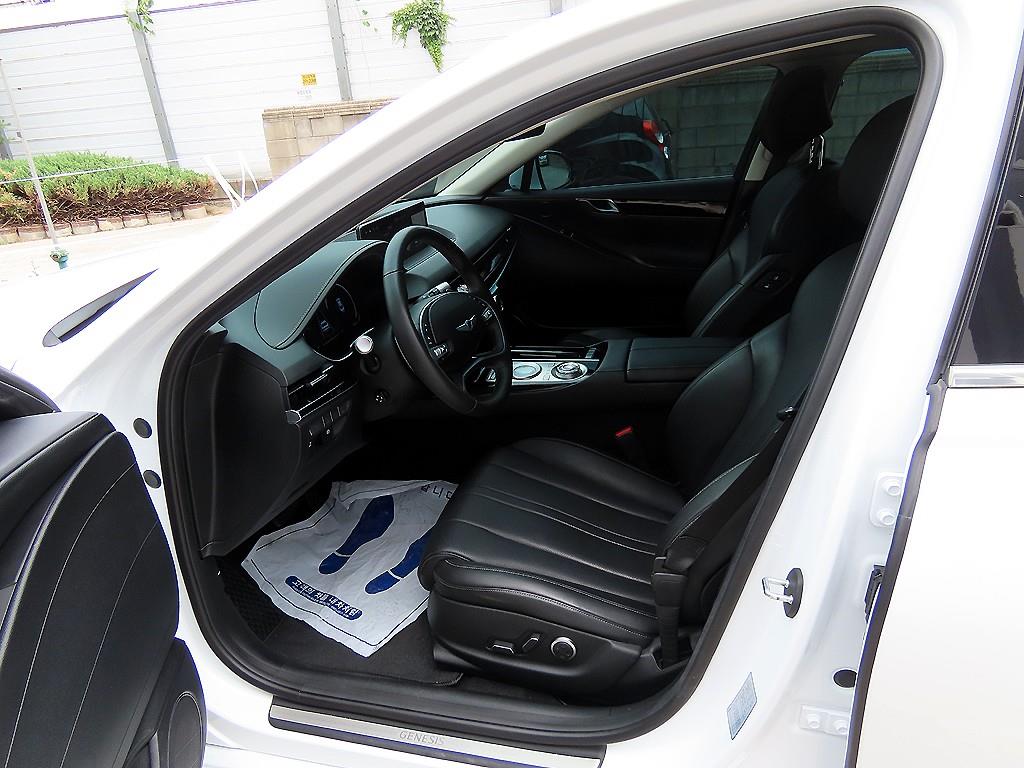 Genesis G80 - Vista 7