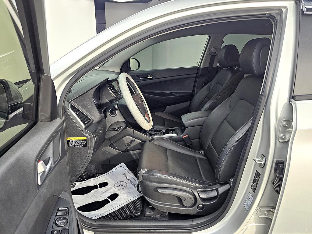 HYUNDAI Tucson - Vista 10