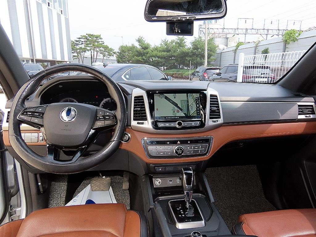 Ssangyong Rexton - Vista 9