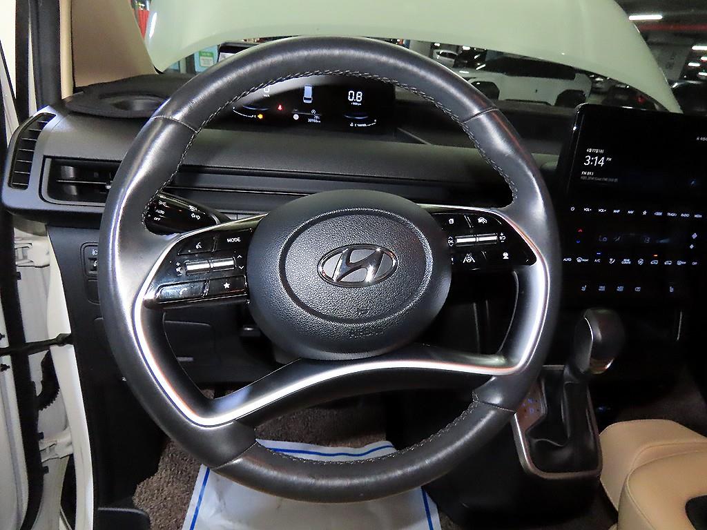 HYUNDAI Staria - Vista 10