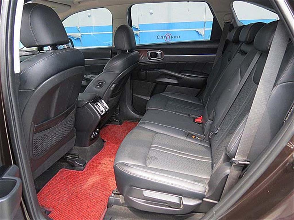KIA Sorento - Vista 9