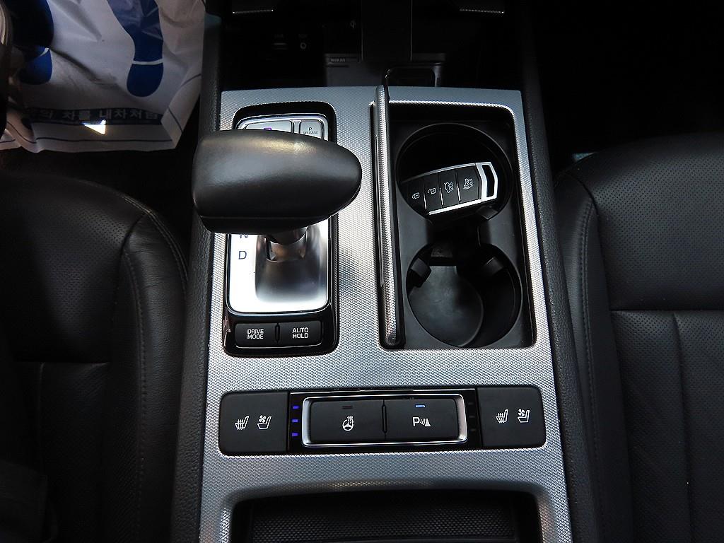 Genesis G80 - Vista 12