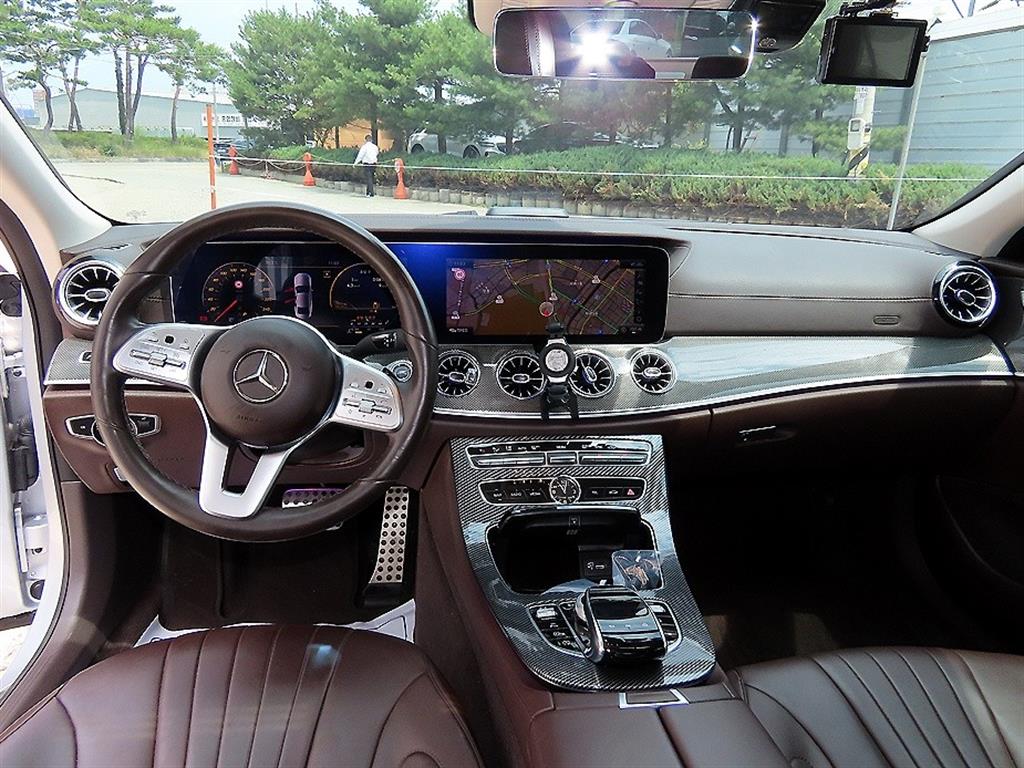 Mercedes Benz CLS Class - Vista 9