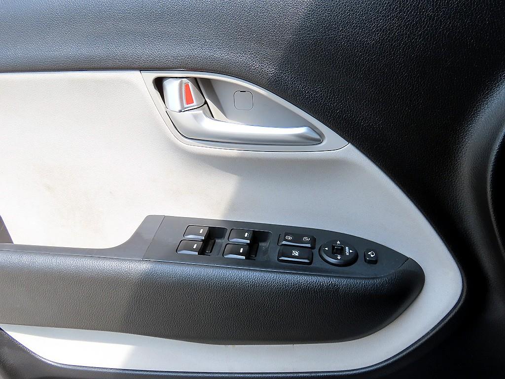 KIA Ray 2023 Blanco - Importación desde Corea - HF Imports Iquique - Foto 13