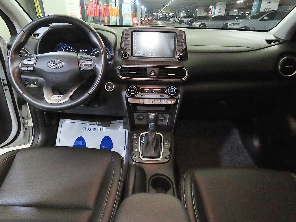 HYUNDAI Kona - Vista 12