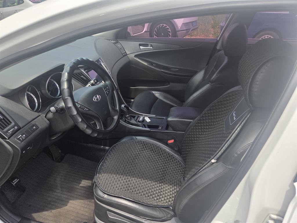 HYUNDAI Sonata - Vista 10