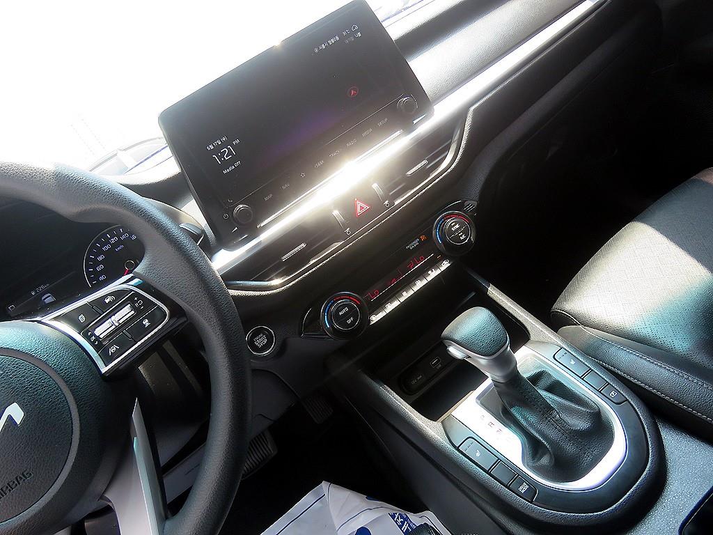 KIA K3 - Vista 10