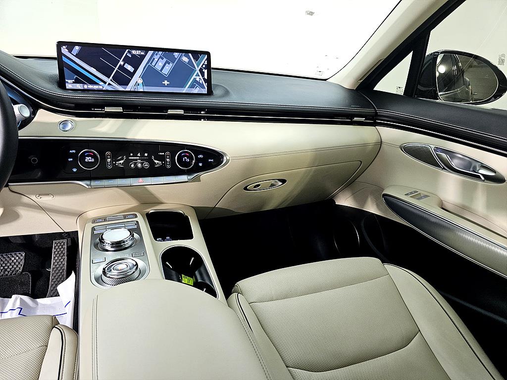 Genesis GV70 - Vista 12