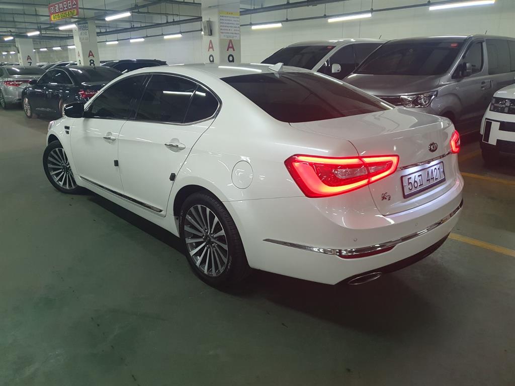 KIA K7 - Vista 9