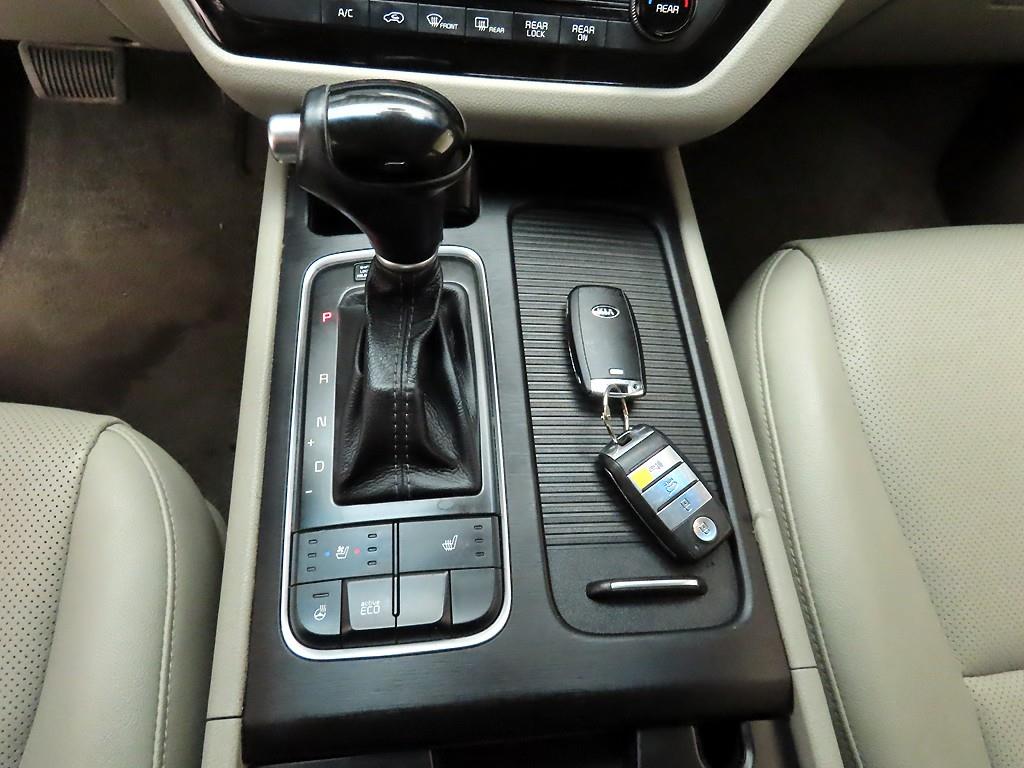 KIA Carnival 2014 Amarillo - Importación desde Corea - HF Imports Iquique - Foto 14