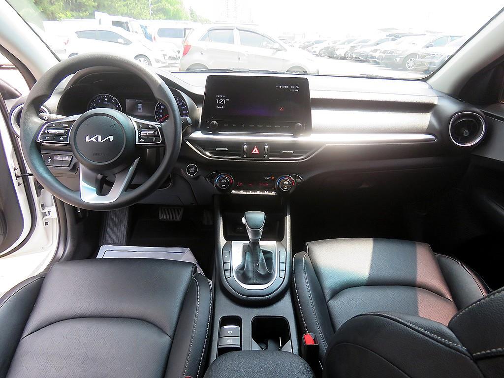 KIA K3 - Vista 8