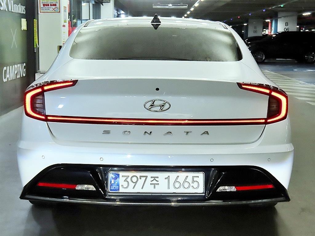 HYUNDAI Sonata - Vista 7