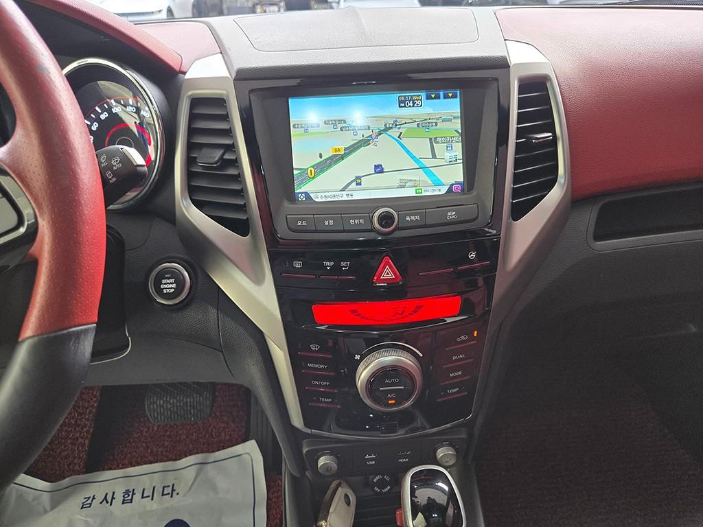 Ssangyong Tivoli - Vista 12