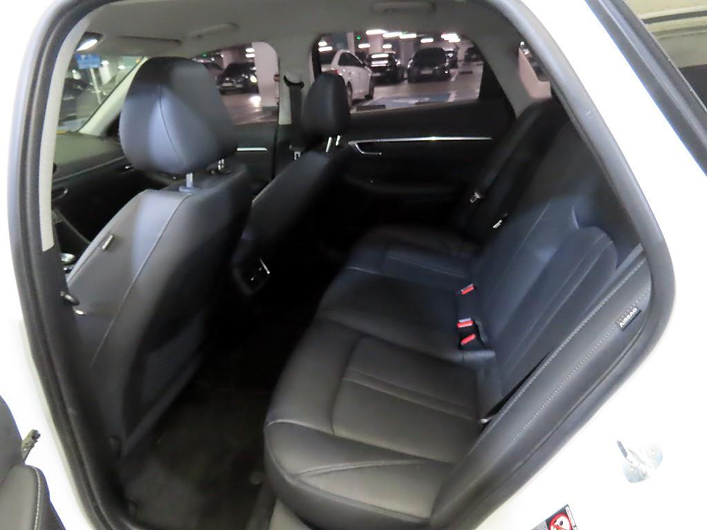HYUNDAI Sonata - Vista 9