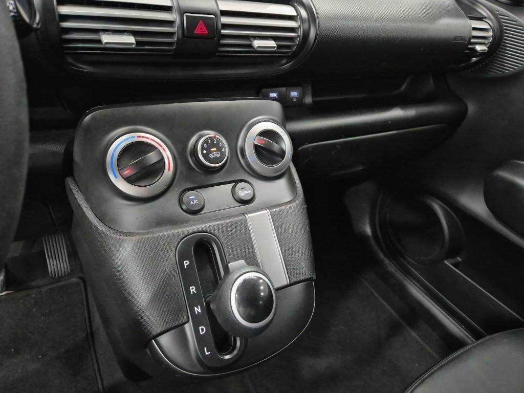 HYUNDAI Casper - Vista 10