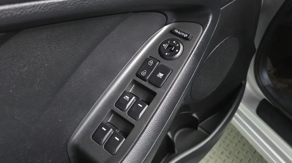KIA K3 2015 Plateado - Importación desde Corea - HF Imports Iquique - Foto 17