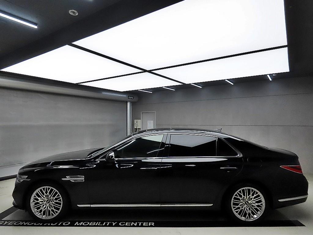 Genesis G90 - Vista 6
