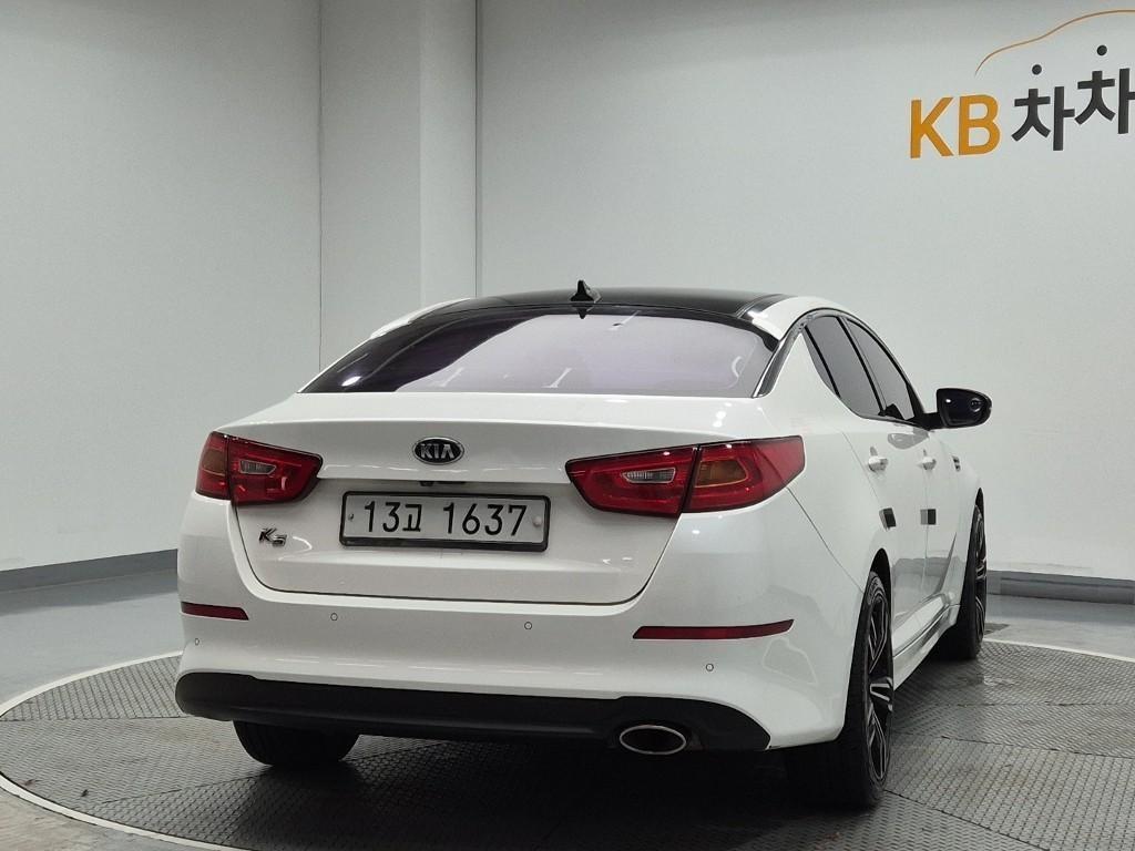 KIA K5 - Vista 3