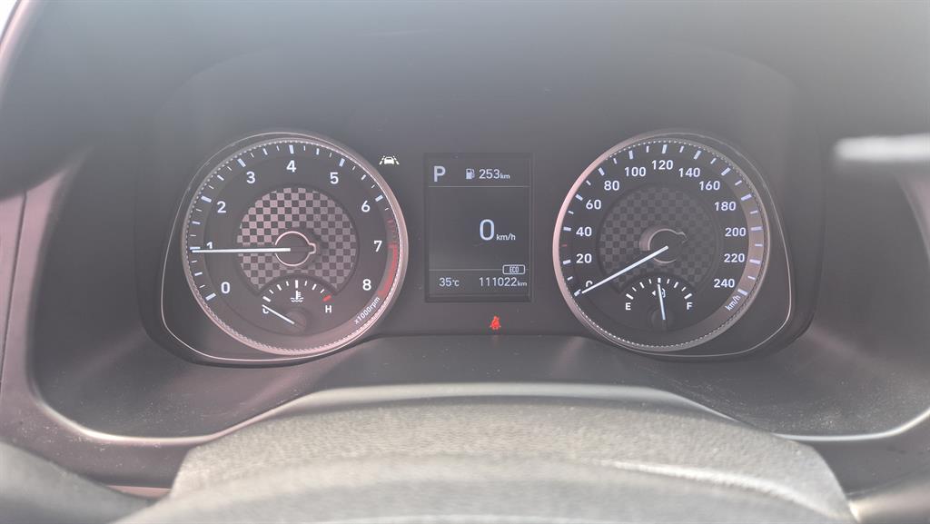 HYUNDAI Avante - Vista 6