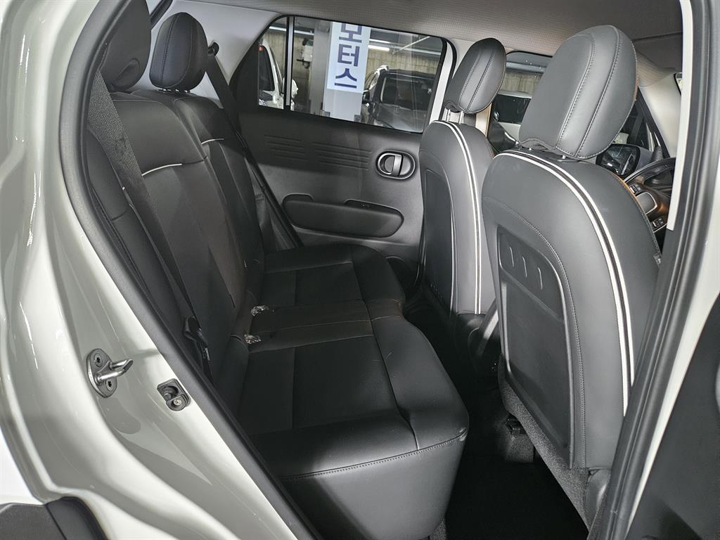 HYUNDAI Casper - Vista 8