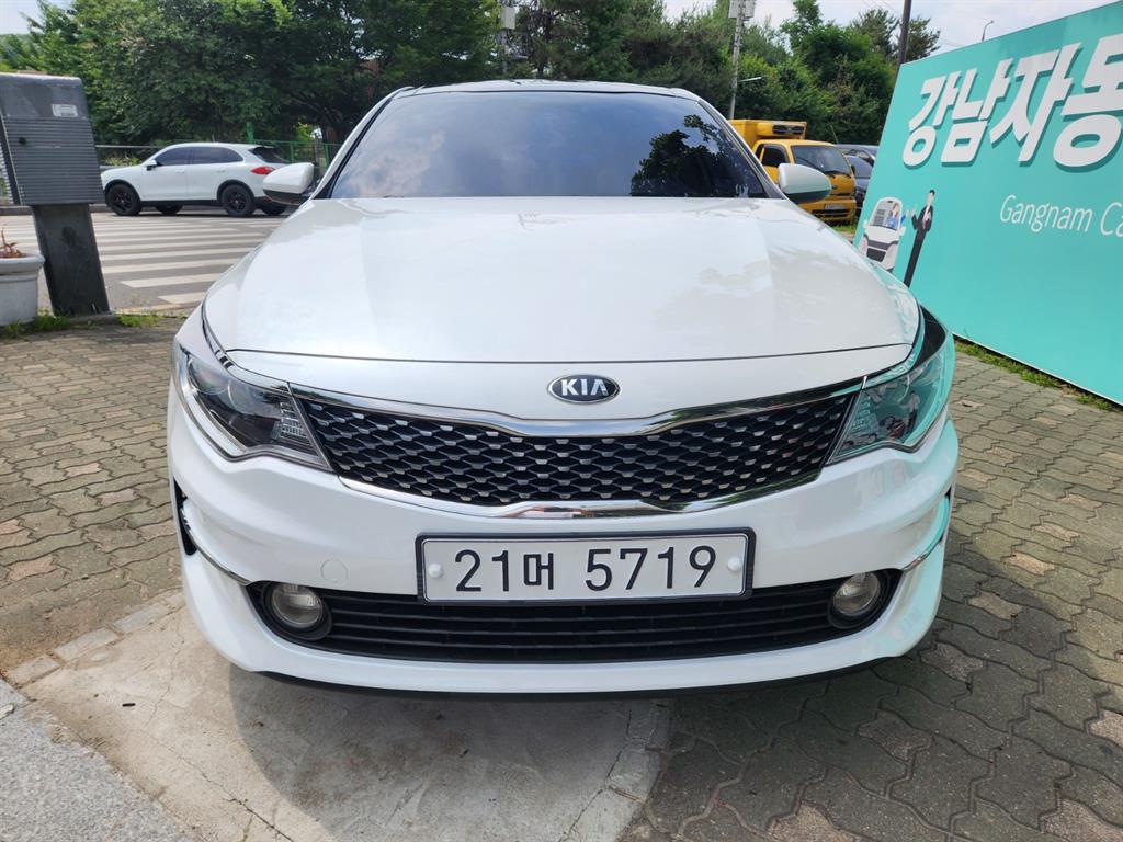 KIA K5 - Vista 2