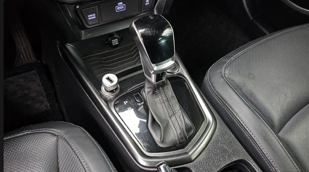 Ssangyong Tivoli - Vista 12