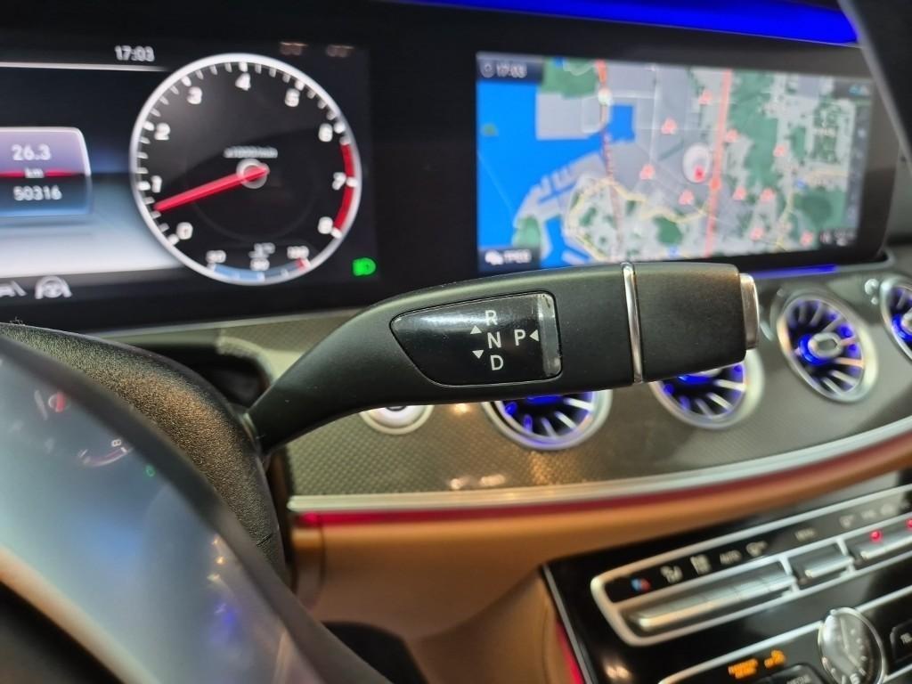 Mercedes Benz E class - Vista 10