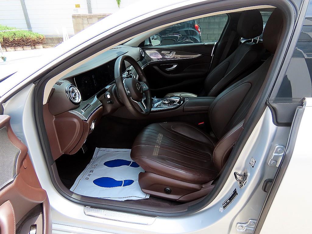Mercedes Benz CLS Class - Vista 7