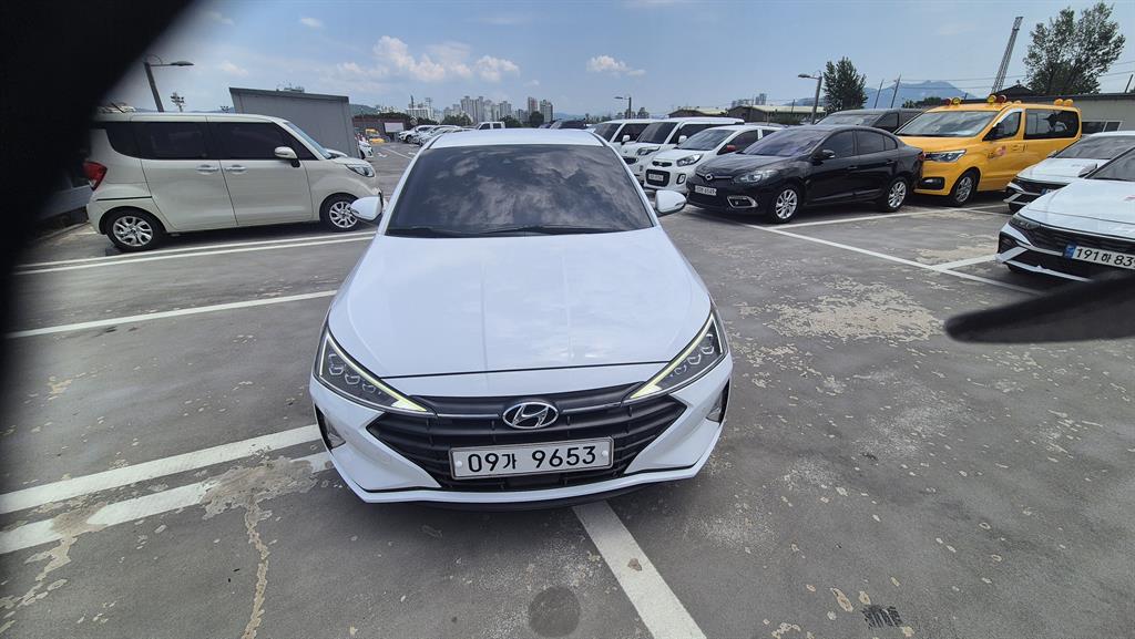 HYUNDAI Avante 2019 Blanco - Importación desde Corea - HF Imports Iquique - Foto 18