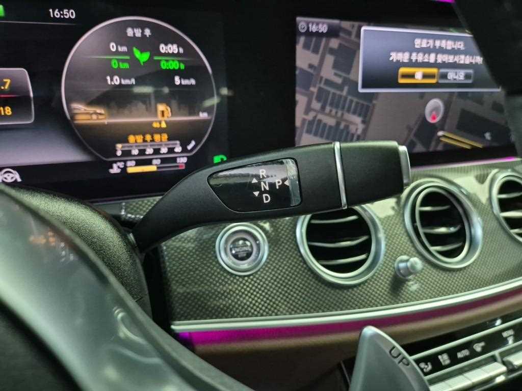 Mercedes Benz E class - Vista 10
