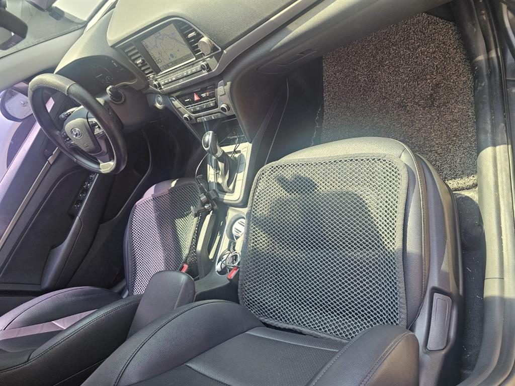 HYUNDAI Avante - Vista 11