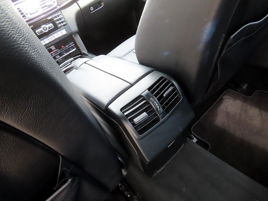 Mercedes Benz E class 2013 Plateado - Importación desde Corea - HF Imports Iquique - Foto 19