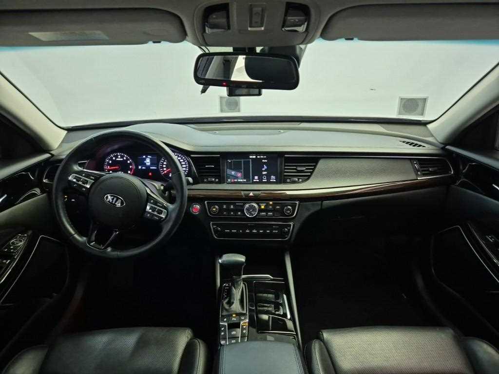 KIA K7 - Vista 9