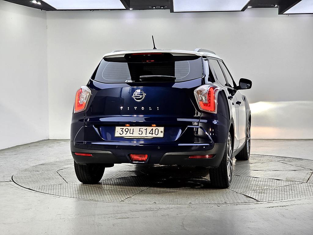 Ssangyong Tivoli - Vista 6