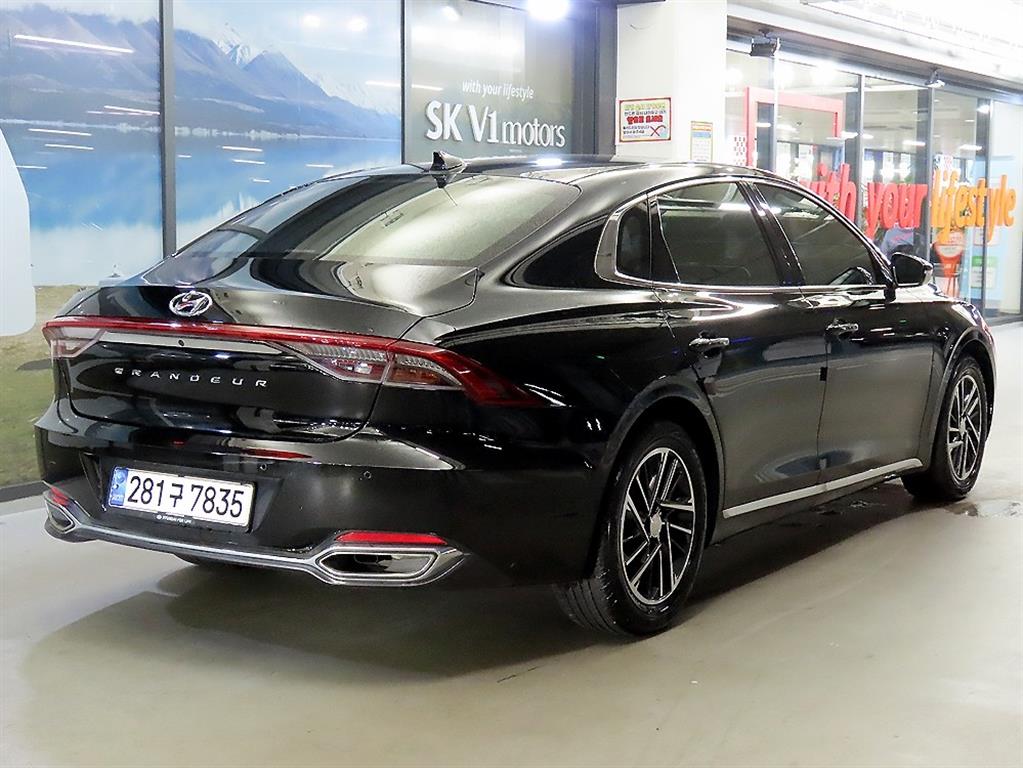 HYUNDAI Grandeur - Vista 6