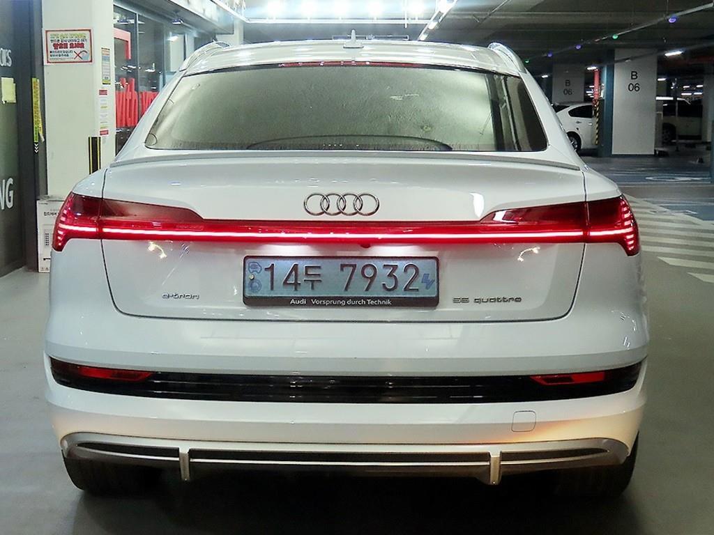 Audi e-Tron - Vista 7