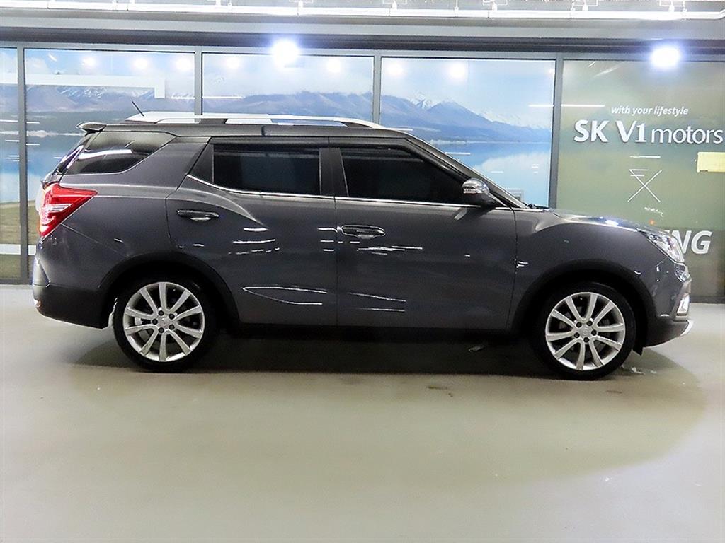 Ssangyong Tivoli - Vista 3