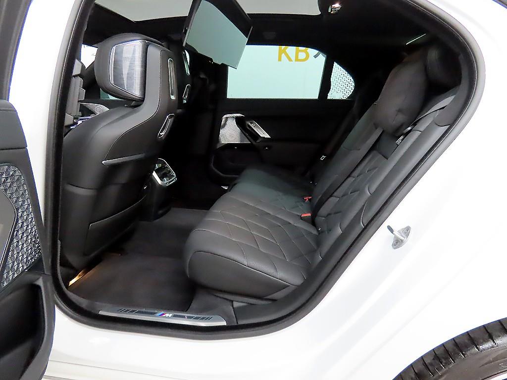 BMW 7 Series - Vista 8