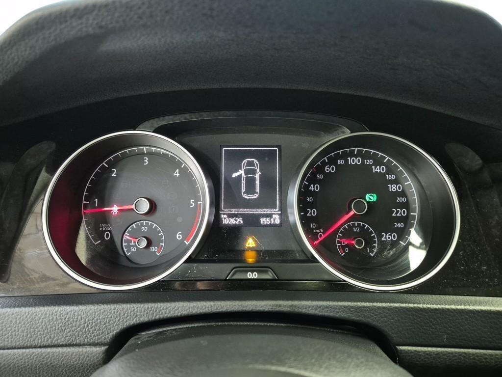 Volkswagen Golf - Vista 8