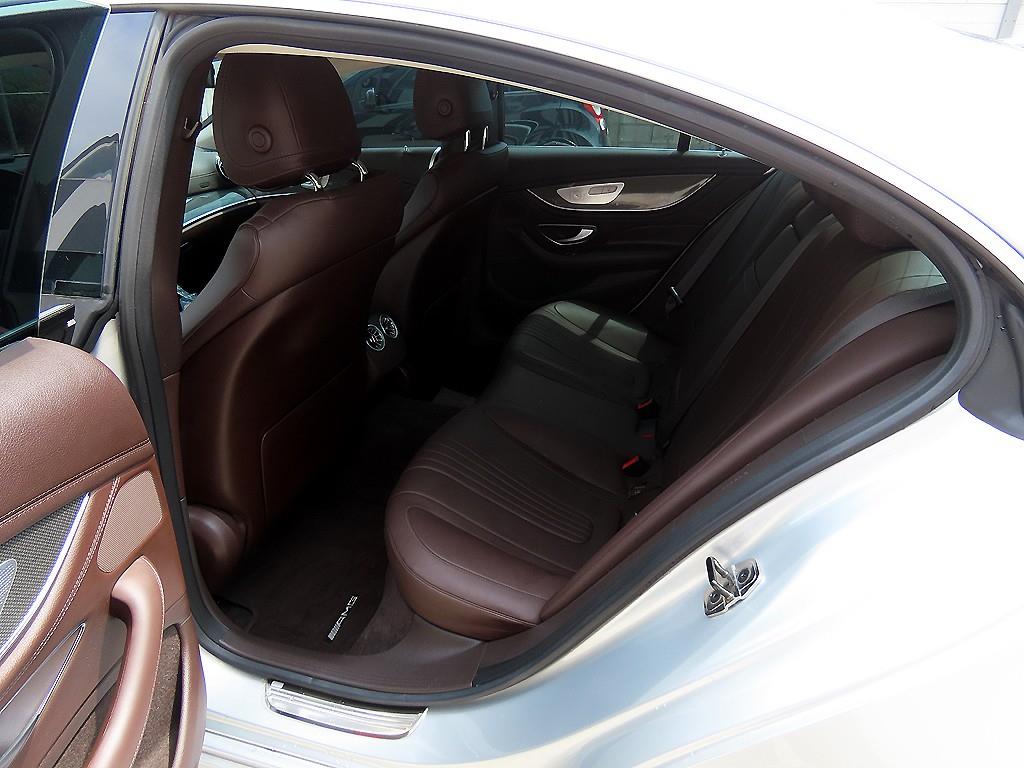 Mercedes Benz CLS Class - Vista 8