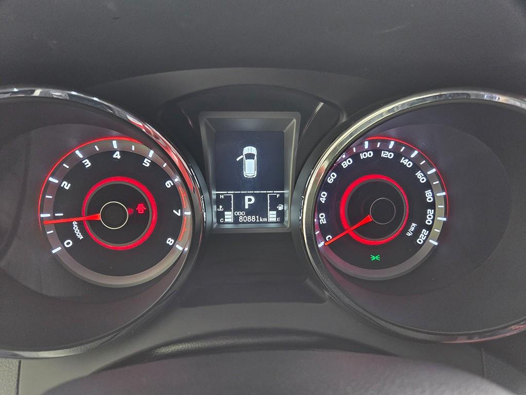 Ssangyong Tivoli - Vista 10
