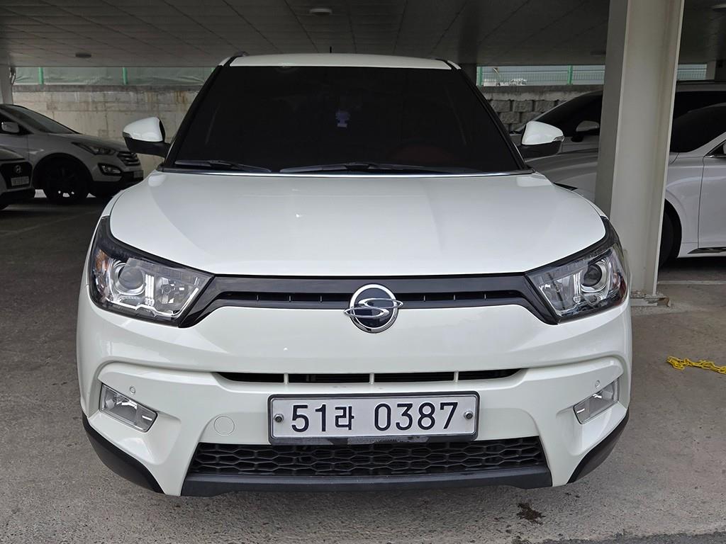 Ssangyong Tivoli 2015 Blanco - Importación desde Corea - HF Imports Iquique - Foto 1