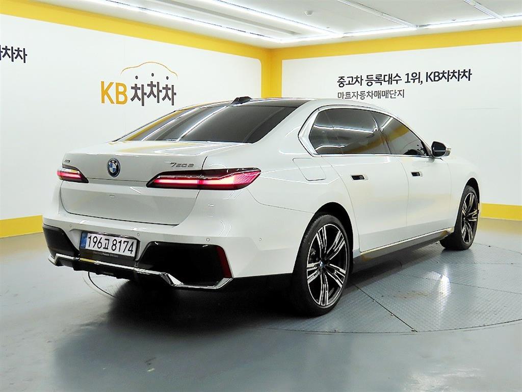 BMW 7 Series - Vista 6