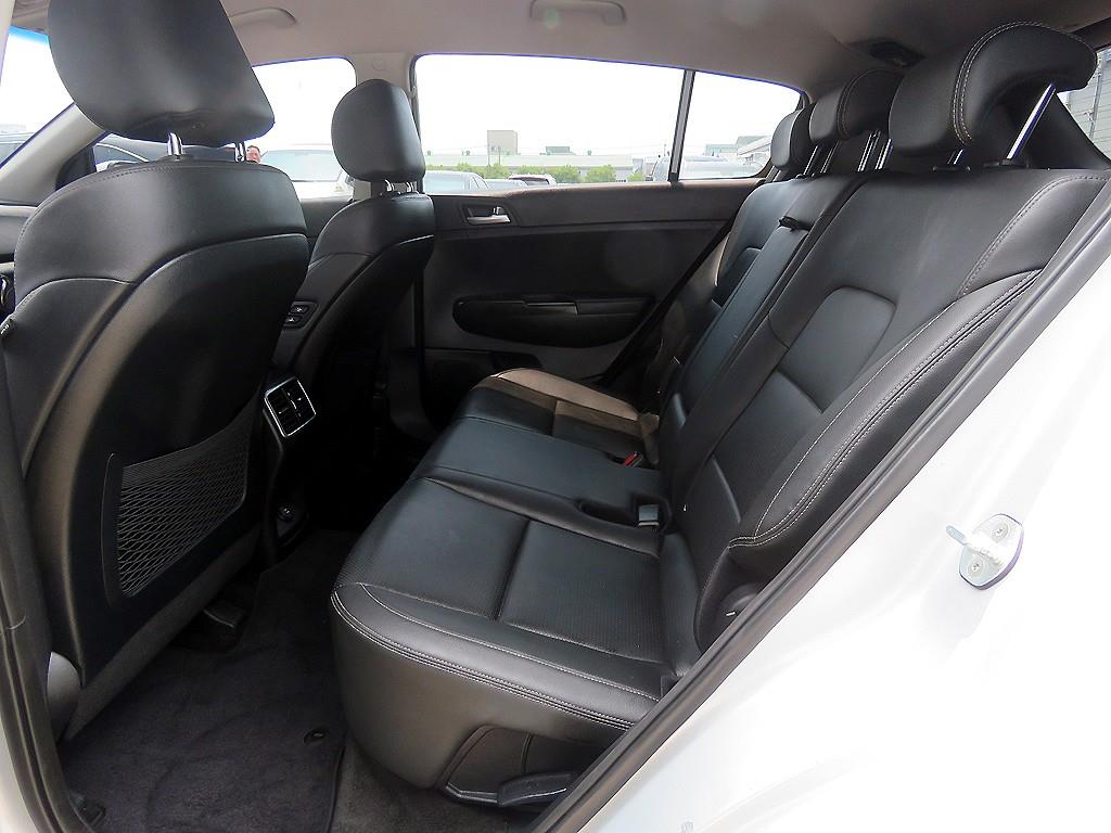 KIA Sportage - Vista 9