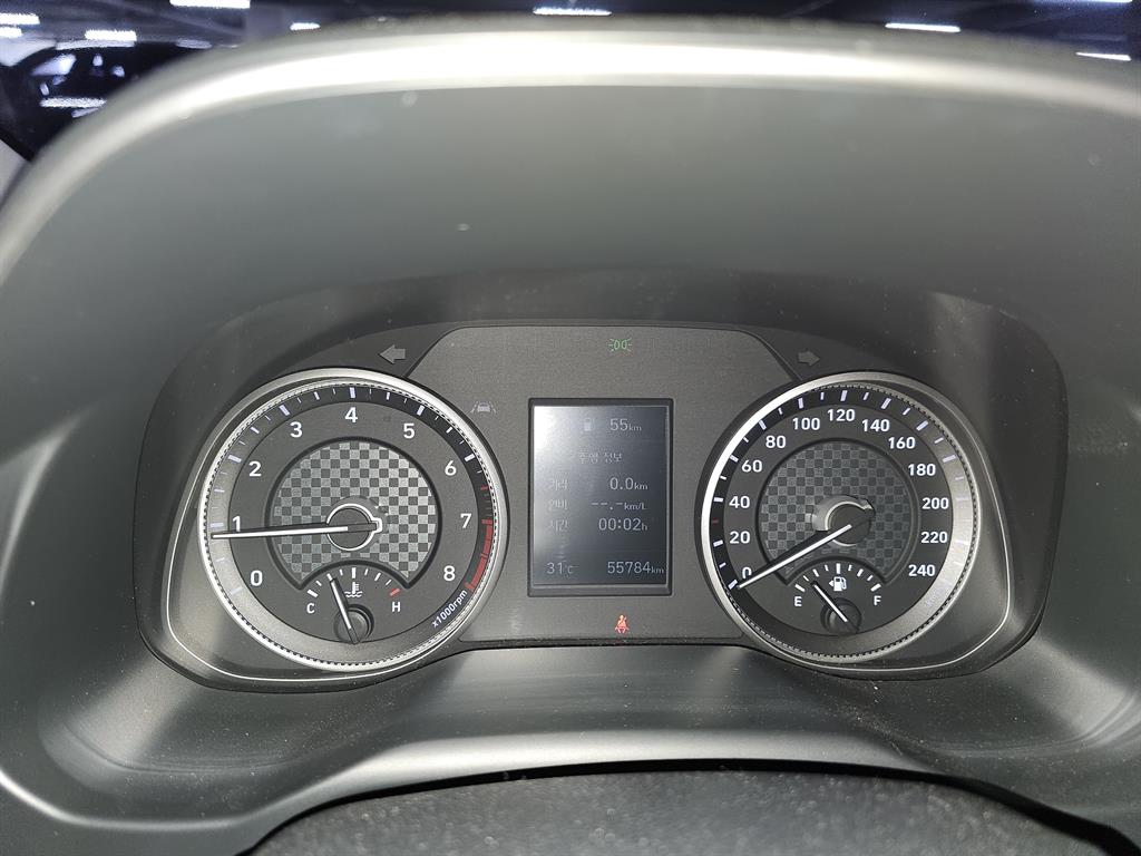 HYUNDAI Avante - Vista 8